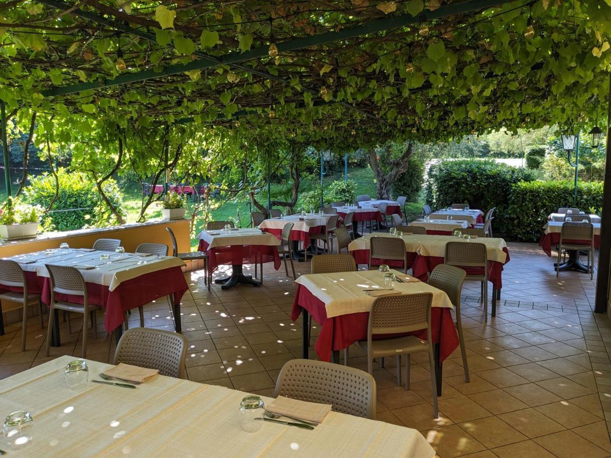 Hotel Ristorante Le Rasole Garda  Exteriér fotografie