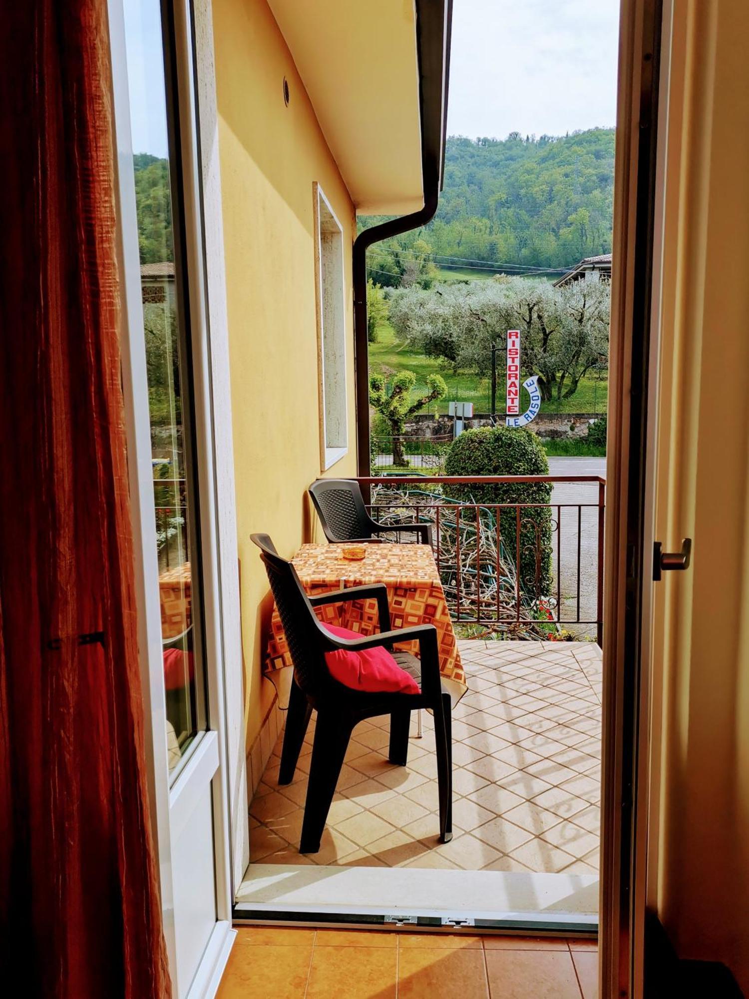 Hotel Ristorante Le Rasole Garda  Exteriér fotografie